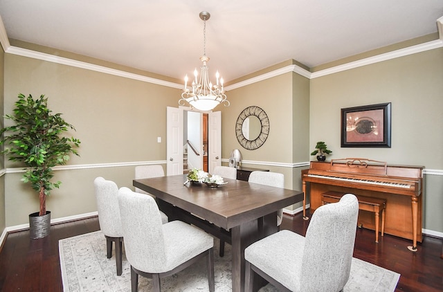 31 Hope Farm Rd, Missouri City, TX 77459 - dining area featuring a chandelier, wood finished floors, crown molding, and baseboards