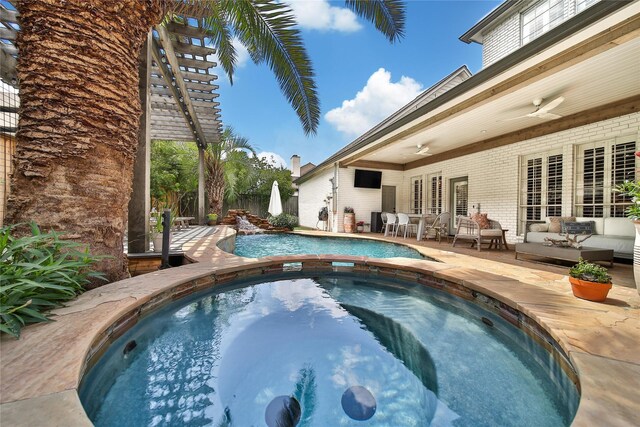 3 Pecan Trail Ln, Spring Valley Village, TX 77055 - view of swimming pool with an in-ground hot tub, an outdoor hangout area, a patio area, and ceiling fan