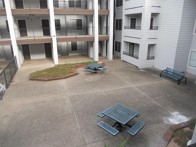 501 W 26th St Unit 208, Austin, TX 78705 - view of community featuring a patio area