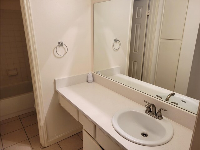 501 W 26th St Unit 208, Austin, TX 78705 - bathroom featuring vanity, tile patterned floors, and bathtub / shower combination