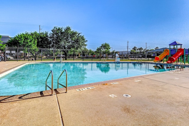 1418 Du Barry Ln, Houston, TX 77018 - community pool with a water slide