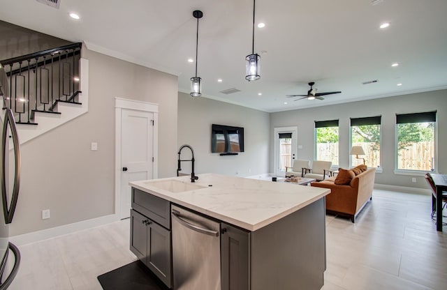 1708 Capron St Unit A, Houston, TX 77020 - kitchen featuring a sink, stainless steel dishwasher, crown molding, a ceiling fan, and recessed lighting