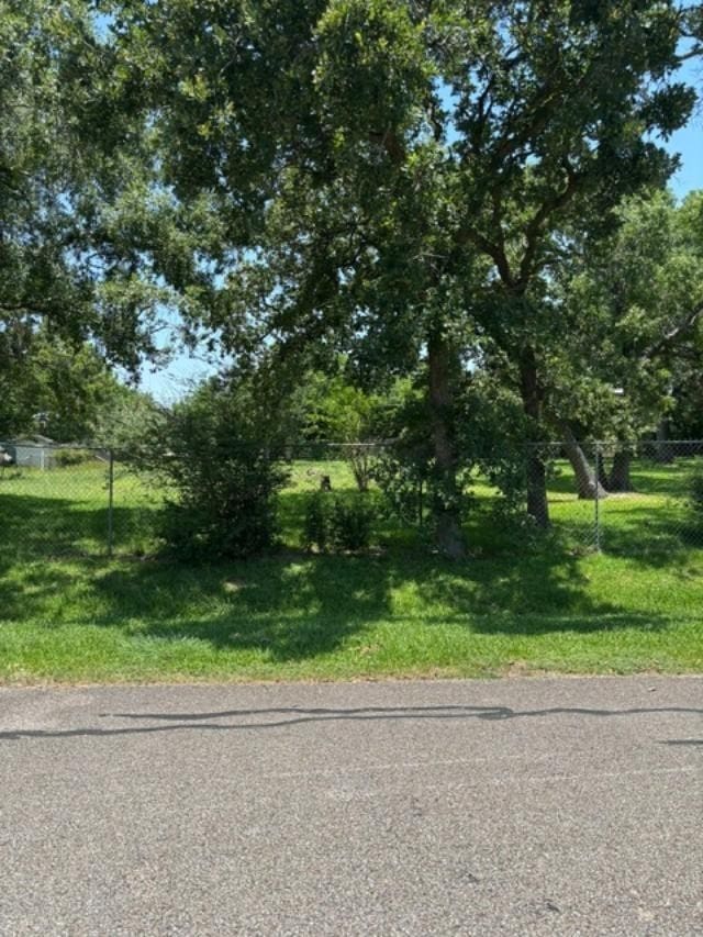 434 S Shady Ln, La Porte, TX 77571