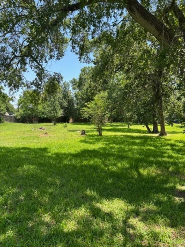 434 S Shady Ln, La Porte, TX 77571