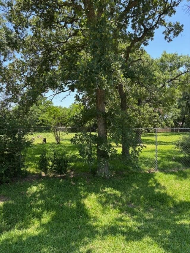 434 S Shady Ln, La Porte, TX 77571