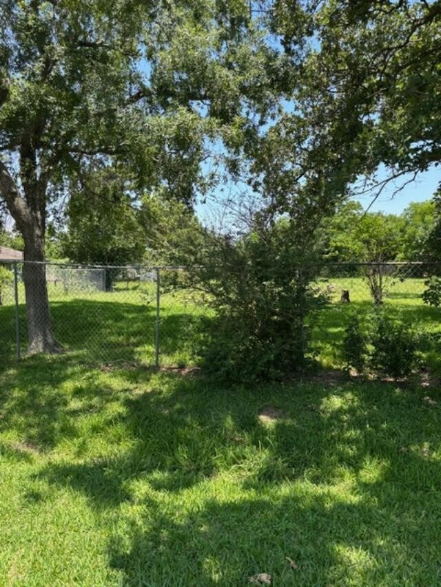 434 S Shady Ln, La Porte, TX 77571
