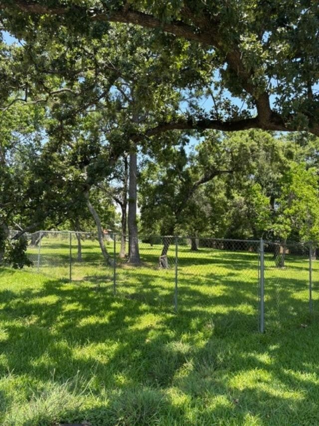 434 S Shady Ln, La Porte, TX 77571