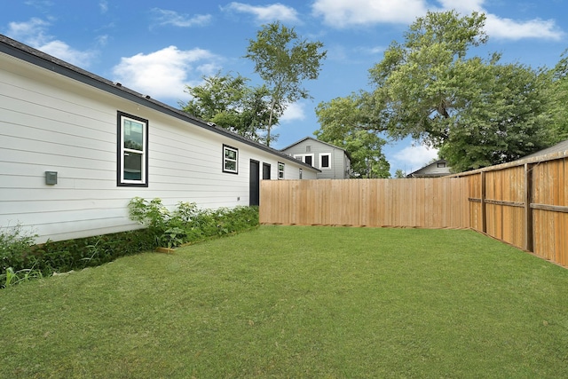 7939 Goode St, Houston, TX 77012 - view of yard