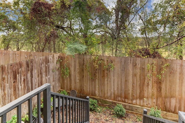 4132 Bonner View Ln, Houston, TX 77007 - view of yard