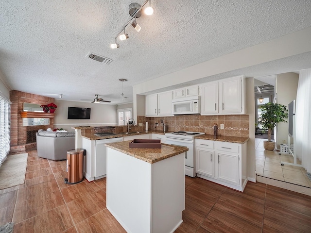 4830 Green Trail Dr, Houston, TX 77084 - photo 9