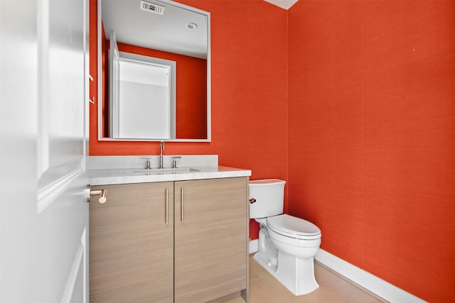 2047 Westcreek Ln Unit 1105, Houston, TX 77027 - half bathroom featuring toilet and vanity
