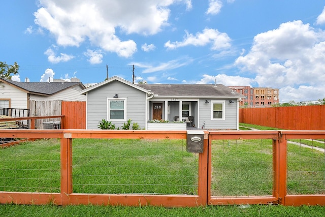 1927 Tabor St, Houston, TX 77009 - view of front of home