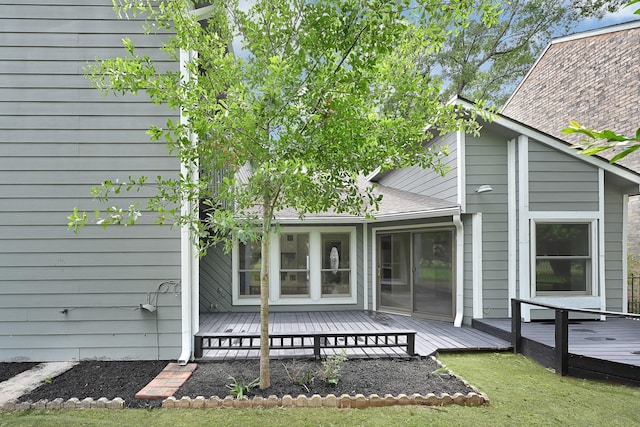 20006 18th Fairway Dr, Humble, TX 77346 - rear view of property with a wooden deck and a shingled roof