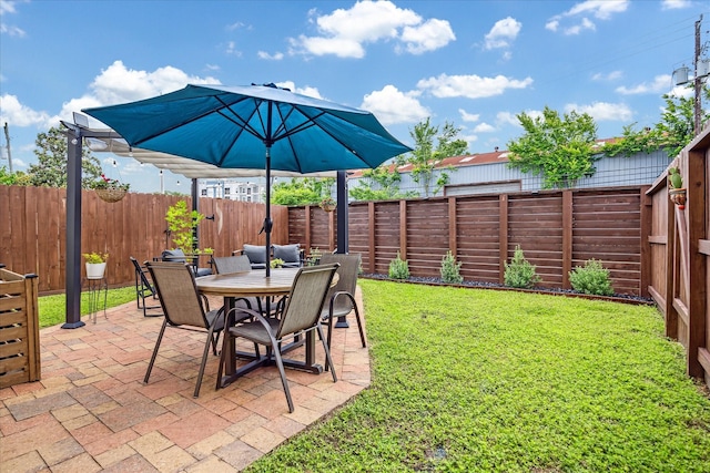1250 Sampson St, Houston, TX 77003 - view of yard with a patio area and outdoor dining area