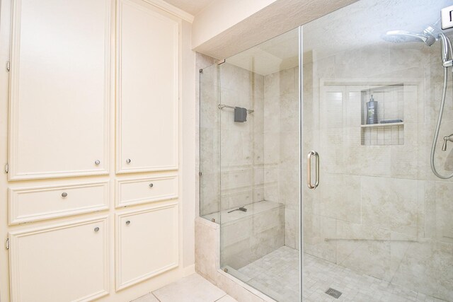8028 Oakwood Forest Dr, Houston, TX 77040 - full bathroom with a stall shower