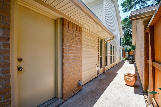 8028 Oakwood Forest Dr, Houston, TX 77040 - view of patio / terrace