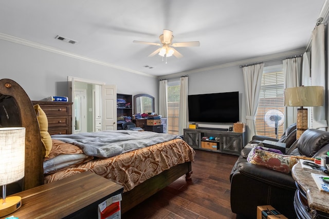 548 Cascade St, Bellaire, TX 77401 - bedroom with crown molding, hardwood / wood-style flooring, and a ceiling fan