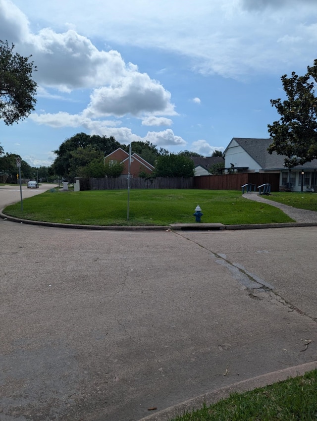9103 Belle Glen Dr, Houston, TX 77099