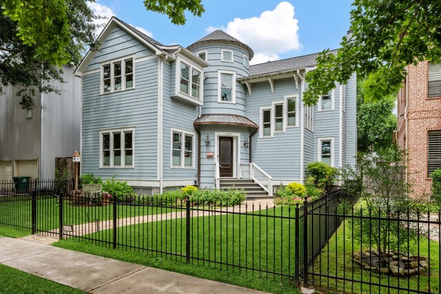 940 Columbia St, Houston, TX 77008 - view of victorian home