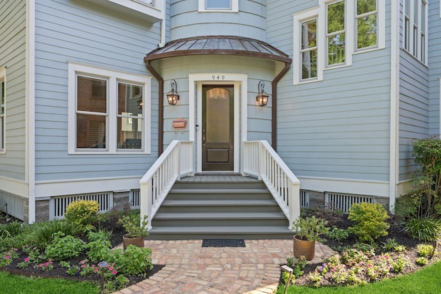 940 Columbia St, Houston, TX 77008 - view of exterior entry with a standing seam roof and metal roof