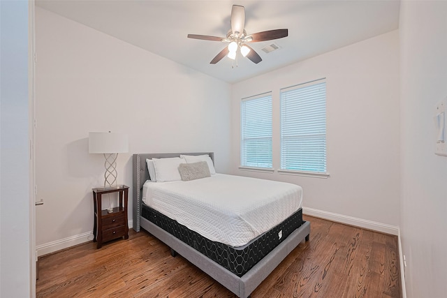 1035 Herkimer St, Houston, TX 77008 - bedroom with baseboards, light wood-style floors, ceiling fan, and vaulted ceiling