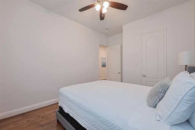 1035 Herkimer St, Houston, TX 77008 - bedroom featuring wood finished floors, baseboards, and ceiling fan