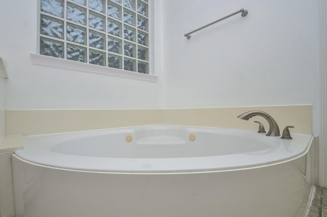 5319 Green Cove Bend Ln, Houston, TX 77041 - bathroom featuring a garden tub and tile patterned floors