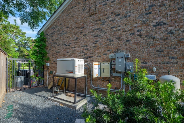 10614 Moonlight Dr, Houston, TX 77096 - view of patio / terrace with a gate
