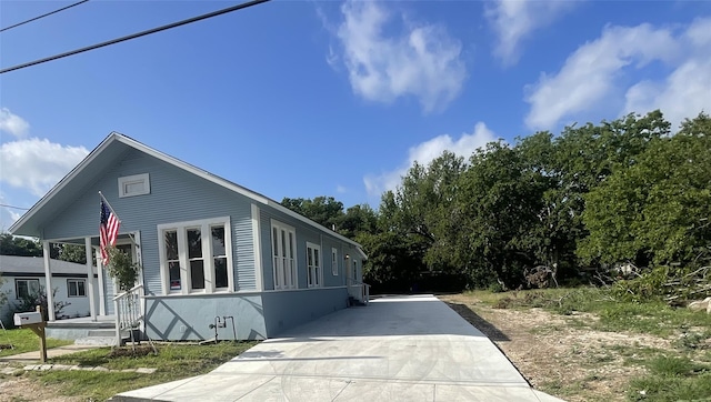 515 Mitchell Ave, Seguin, TX 78155 - view of property exterior
