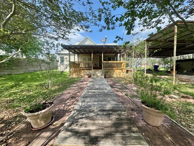 706 W St, Yoakum, TX 77995 - view of front facade with a porch