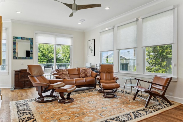 523 W 15th St, Houston, TX 77008 - living area featuring plenty of natural light, ornamental molding, ceiling fan, light wood-type flooring, and recessed lighting