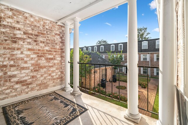 355 N Post Oak Ln Unit 743, Houston, TX 77024 - view of balcony