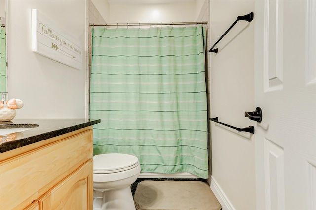 1529 Rosewood St, Houston, TX 77004 - full bath featuring vanity, toilet, and a shower with shower curtain