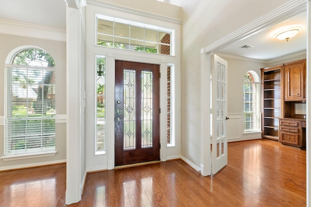 6914 Kelsey Rae Ct, Houston, TX 77069 - foyer with wood finished floors, ornamental molding, and baseboards