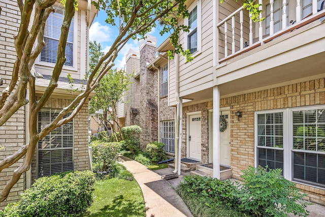 7575 Cambridge St Unit 1604, Houston, TX 77054 - entrance to property with brick siding
