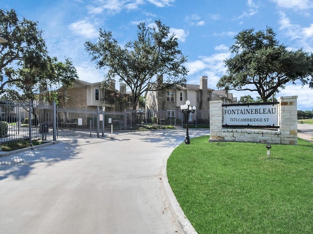 7575 Cambridge St Unit 1604, Houston, TX 77054 - view of community featuring a residential view