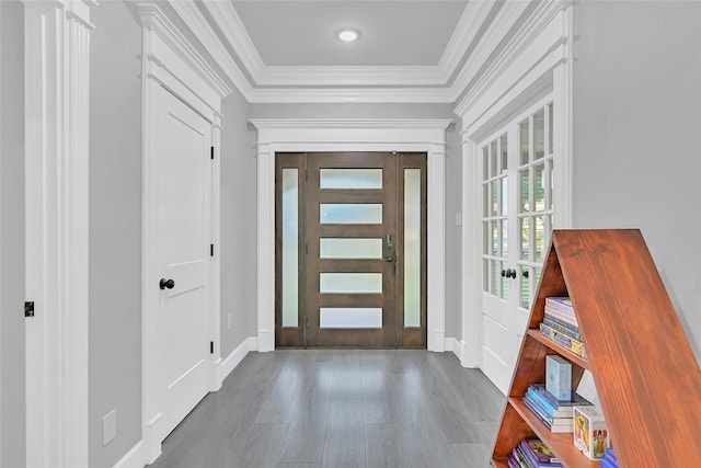 5122 Braesheather Dr, Houston, TX 77096 - entryway with wood finished floors, ornamental molding, and baseboards