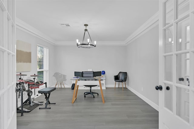 5122 Braesheather Dr, Houston, TX 77096 - office area featuring crown molding, a chandelier, light wood finished floors, and baseboards