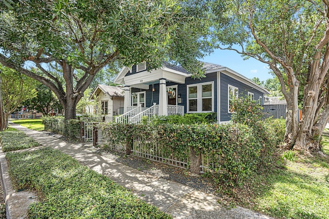 826 Omar St, Houston, TX 77009 - view of front of home