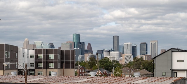 2312 Barbee St, Houston, TX 77004 - skyline view