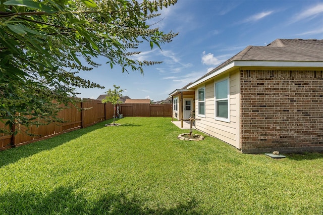 8406 Quiet Bay Dr, Baytown, TX 77523 - view of yard