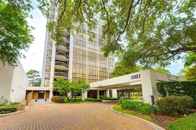 5001 Woodway Dr Unit 1405, Houston, TX 77056 - view of property
