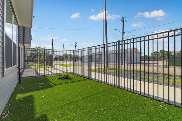 306 W Donovan St, Houston, TX 77091 - view of yard