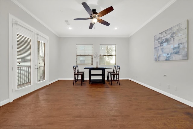 2609 Riverside Dr Unit C, Houston, TX 77004 - dining area with crown molding, dark wood finished floors, ceiling fan, baseboards, and recessed lighting