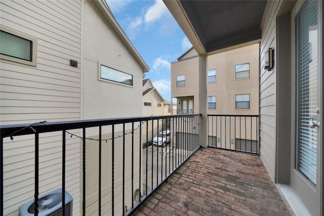 2609 Riverside Dr Unit C, Houston, TX 77004 - balcony featuring cooling unit