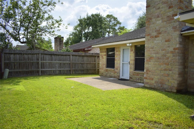 10011 Sageorchard Ln, Houston, TX 77089 - view of yard featuring a patio