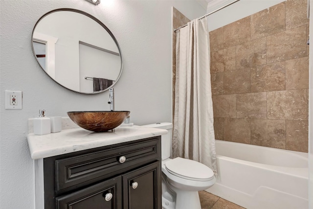 615 Allston St, Houston, TX 77007 - full bath featuring vanity, toilet, shower / bath combo with shower curtain, and tile patterned floors