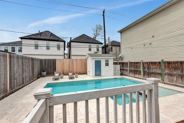615 Allston St, Houston, TX 77007 - view of swimming pool featuring a fenced backyard and a patio