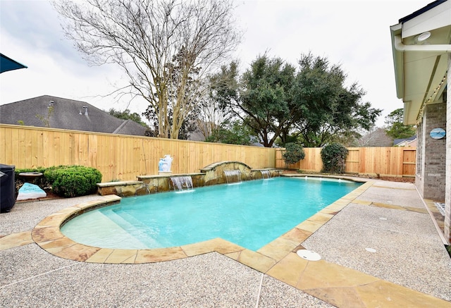 6002 Shady Birch Holw, Kingwood, TX 77345 - view of swimming pool featuring a fenced backyard and a patio area