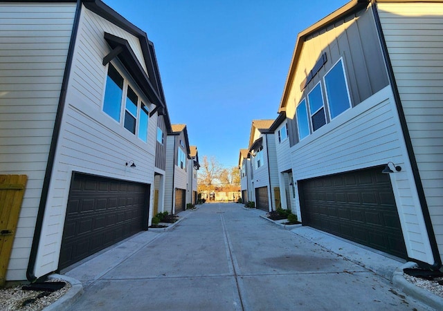 615 Northew St Unit J, Houston, TX 77091 - view of street featuring a residential view
